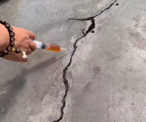 酉阳混凝土裂缝修补技术详解​